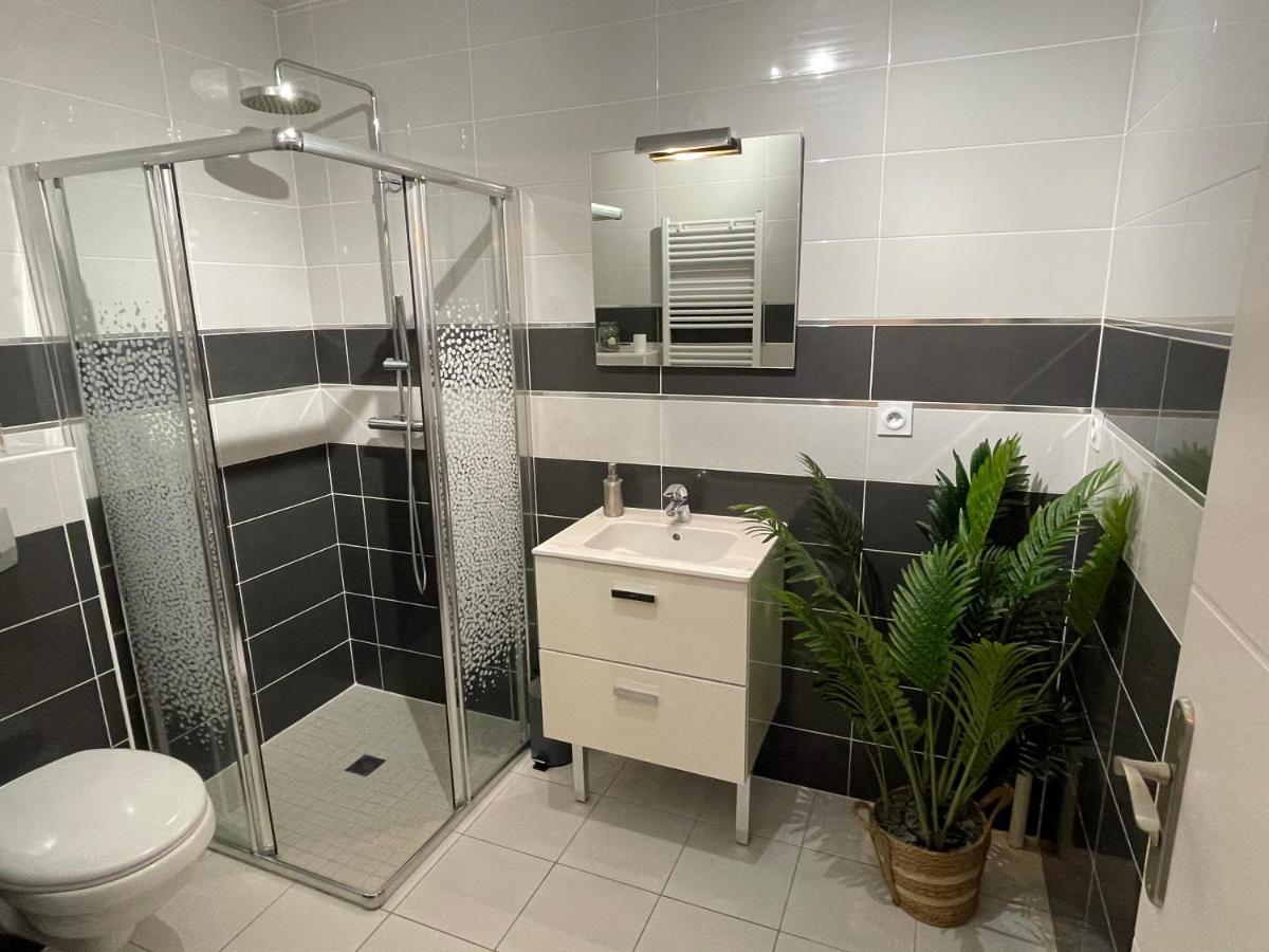 Studio Calme Et Cosy Saint-Julien-les-Villas المظهر الخارجي الصورة